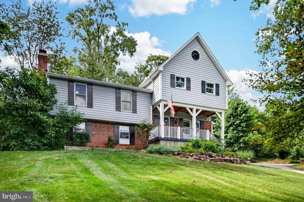 Photo of 100 HILLSIDE ROAD