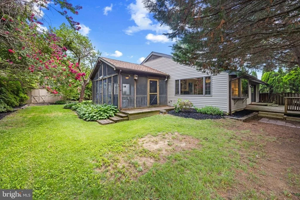 Photo of 5345 HIGH TOR HILL