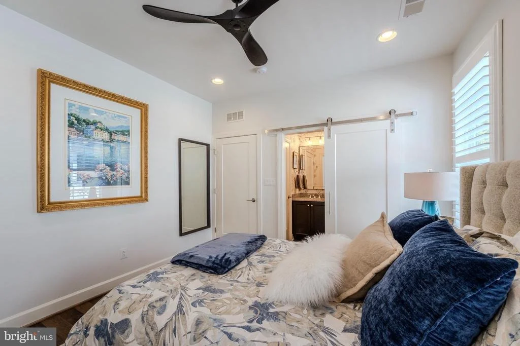 Photo of 42863 BEAVER CROSSING SQUARE