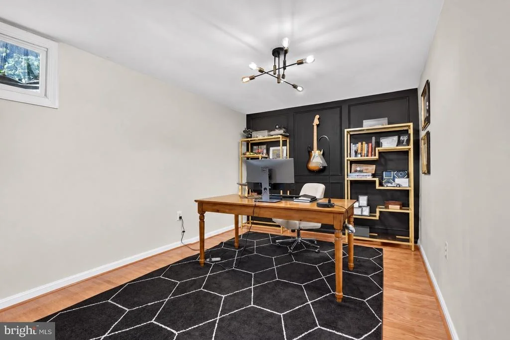 Photo of 9 RICHVIEW COURT