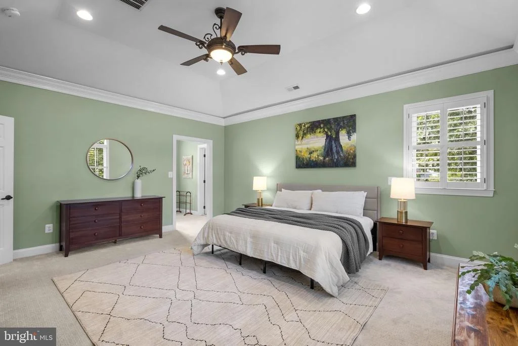 Photo of 710 WOODSIDE PARKWAY