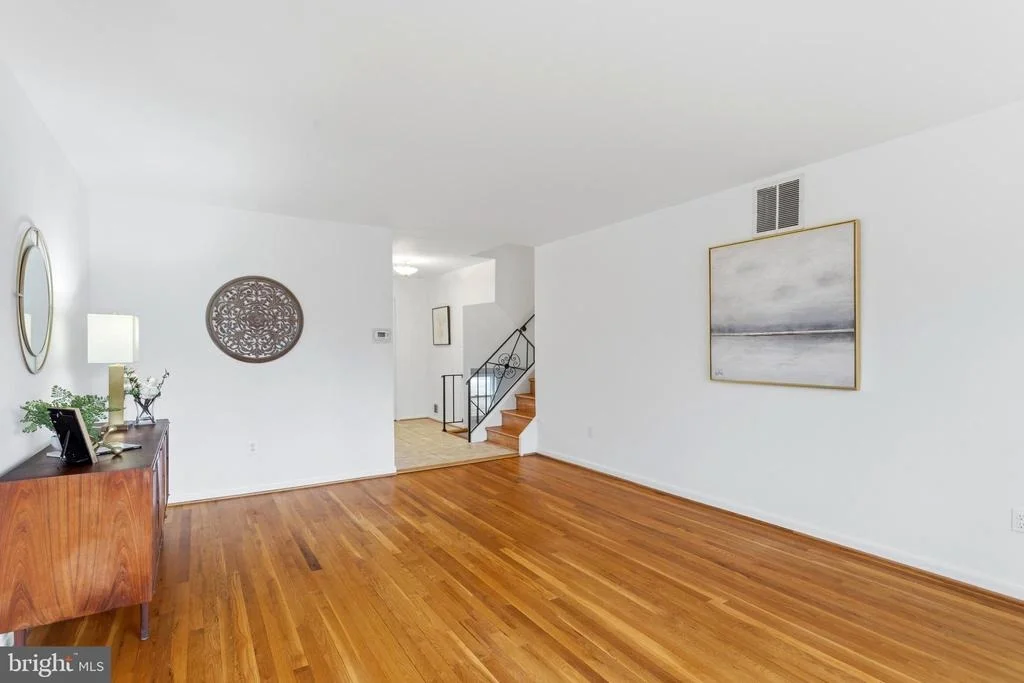 Photo of 11705 DEVILWOOD COURT