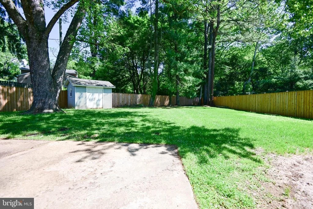 Photo of 916 BEAVERBANK CIRCLE