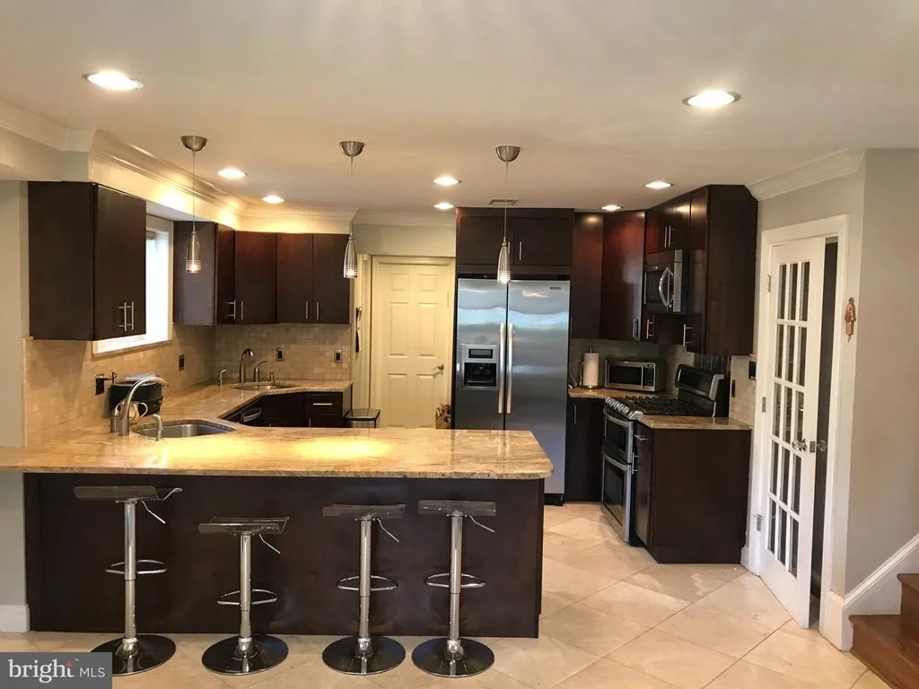 Photo of 800 HILLSBORO DRIVE