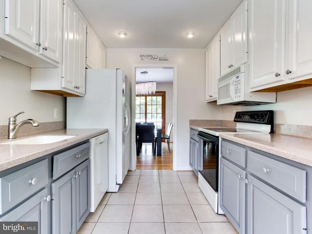 Photo of 9906 GREENVIEW LANE