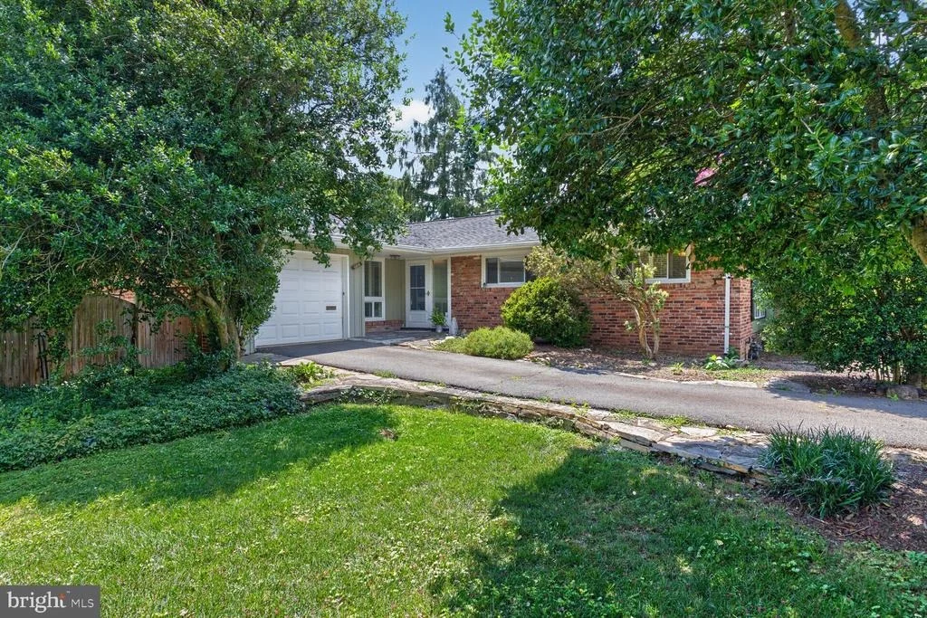 Photo of 6841 STRATA STREET