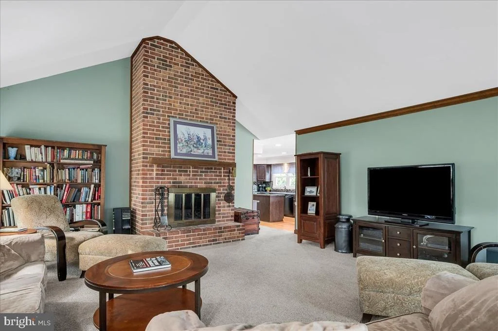 Photo of 47 TENBY CHASE DRIVE