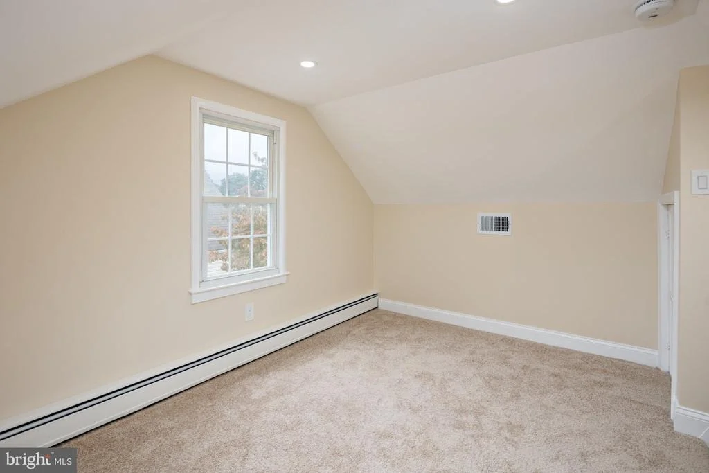 Photo of 8202 LONGPOINT ROAD