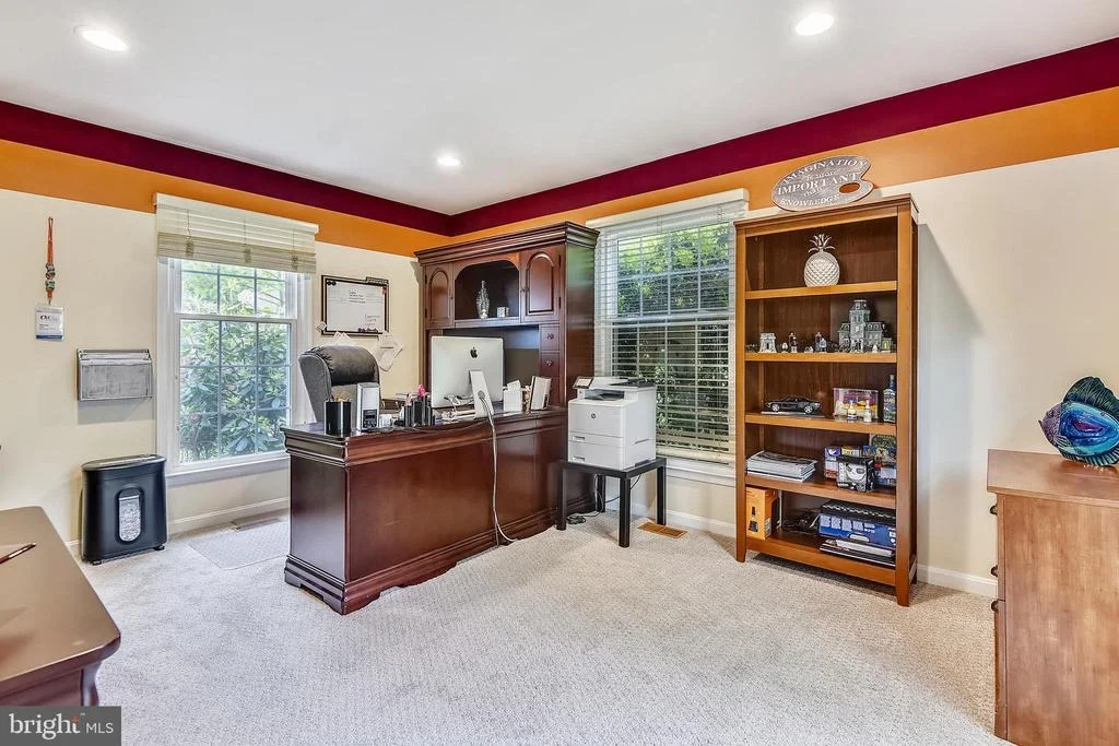 Photo of 6 SERPENTINE COURT