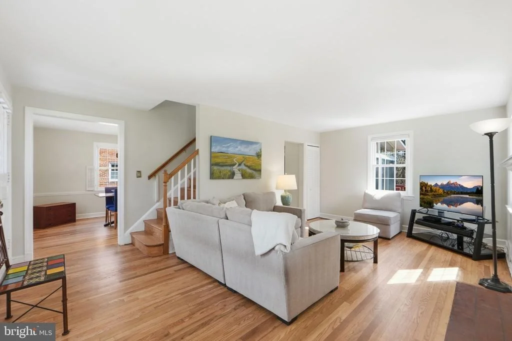 Photo of 2406 CHURCHILL ROAD