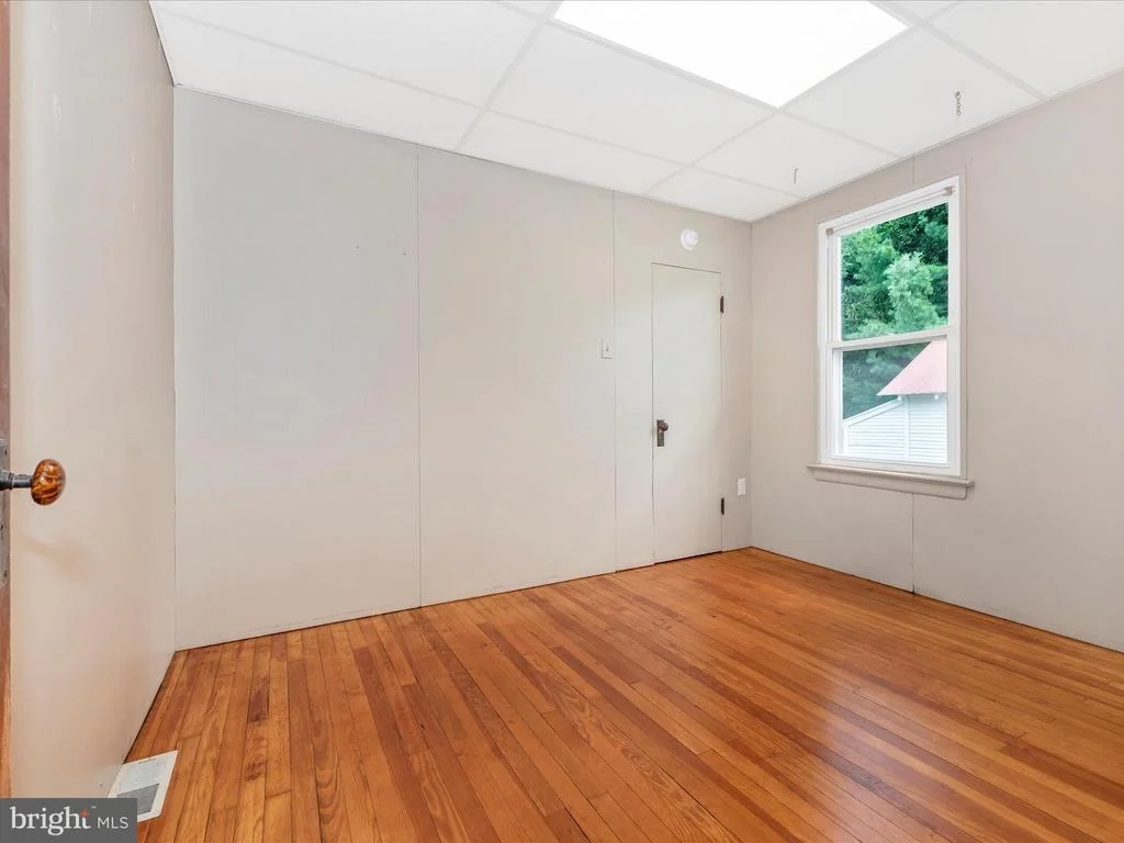 Photo of 405 CARROLL AVENUE