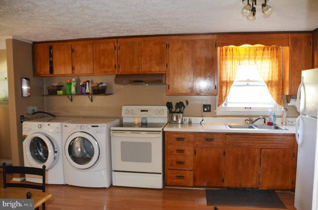 Photo of 6200 FENWICK ROAD