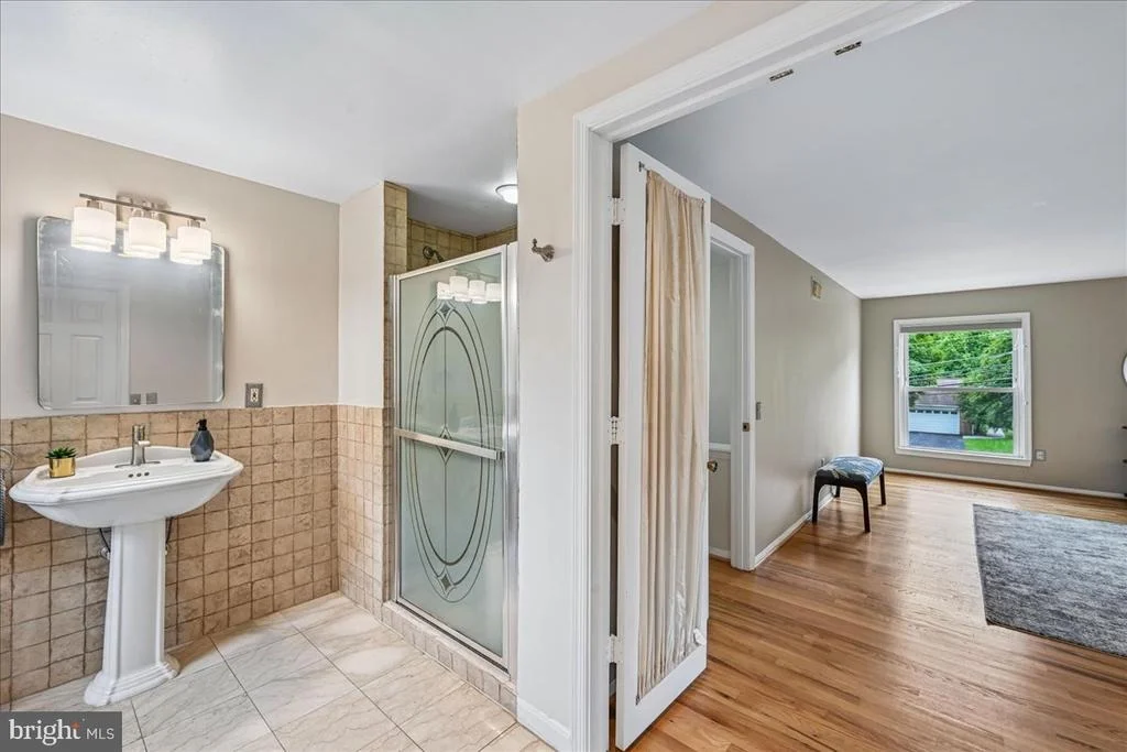 Photo of 8807 BELLS MILL ROAD