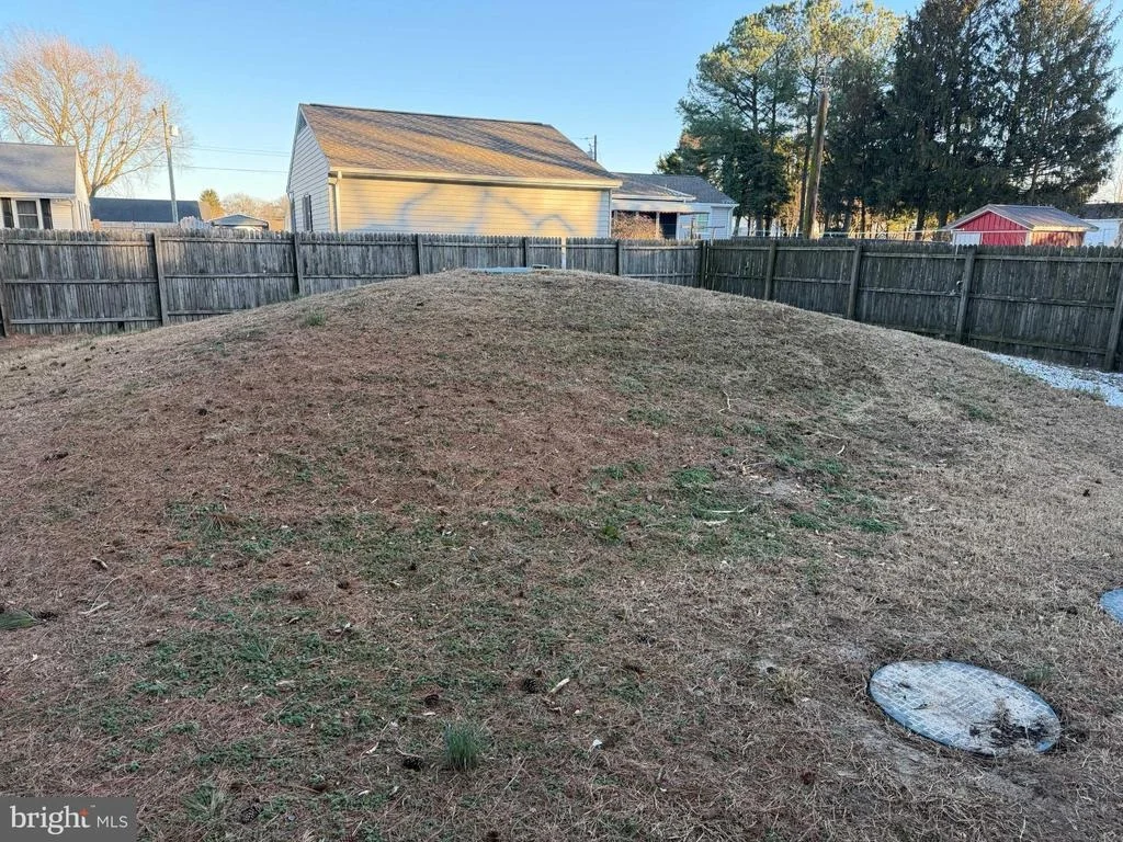 Photo of 22161 THOMPSON PARKWAY
