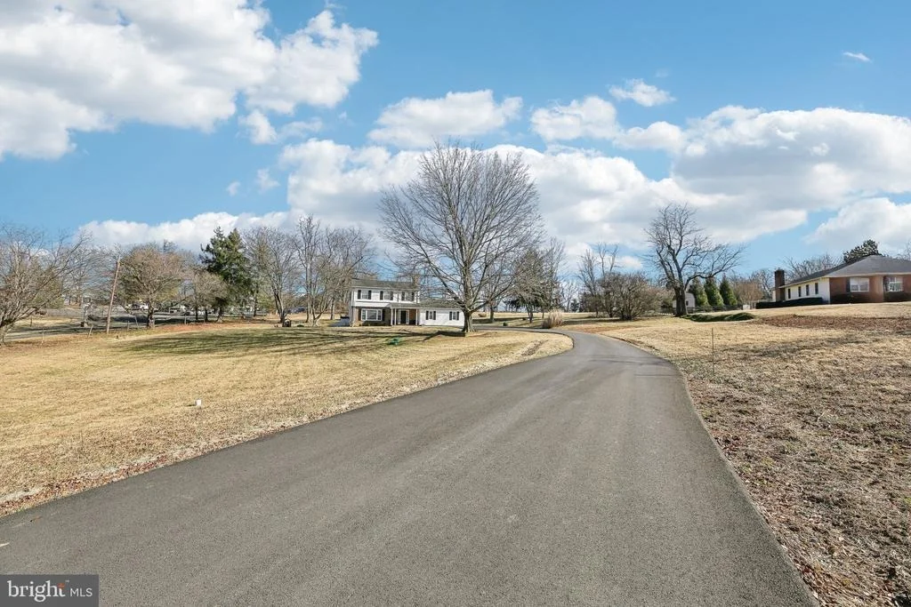 Photo of 2139 DAISY ROAD