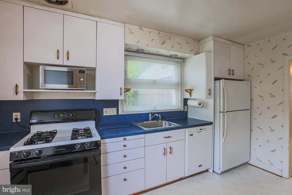 Photo of 3106 LABYRINTH ROAD