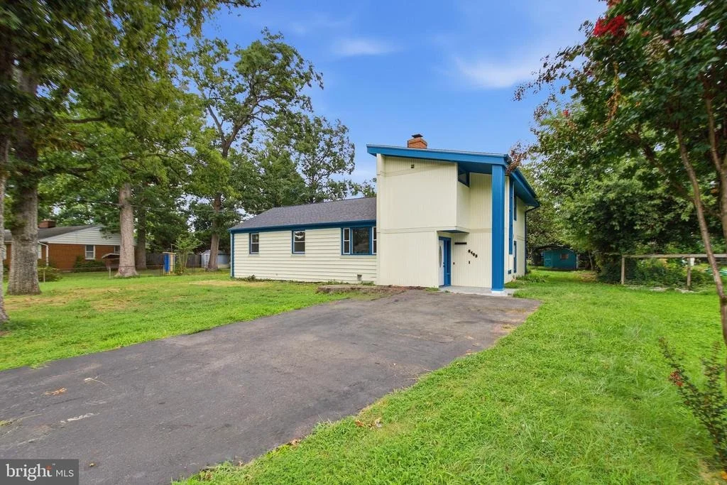 Photo of 6405 INWOOD DRIVE