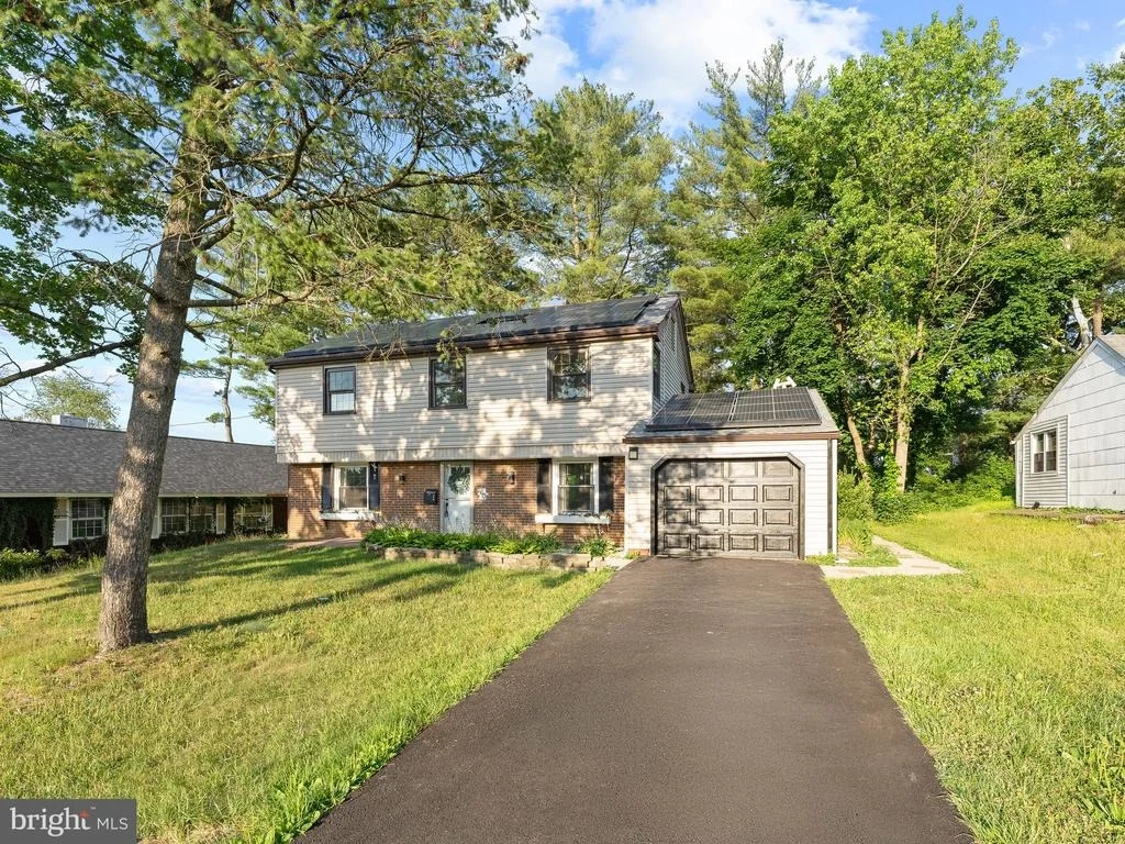 Photo of 60 PINAFORE LANE