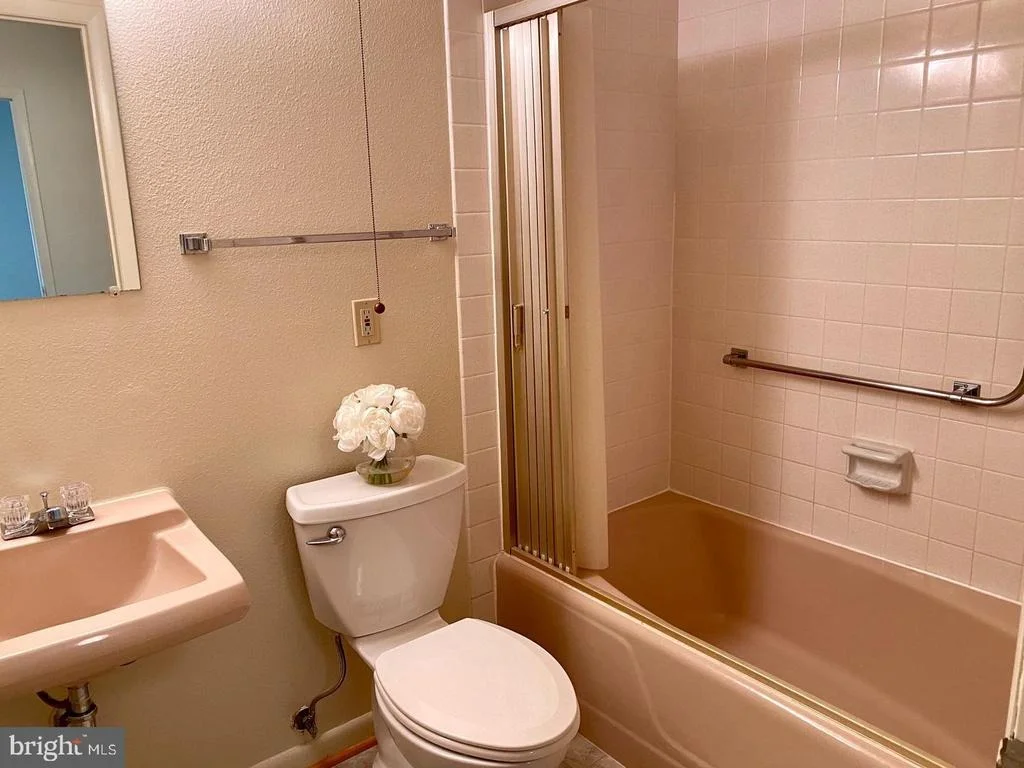 Photo of Unit 101C at 3640 GLENEAGLES DRIVE