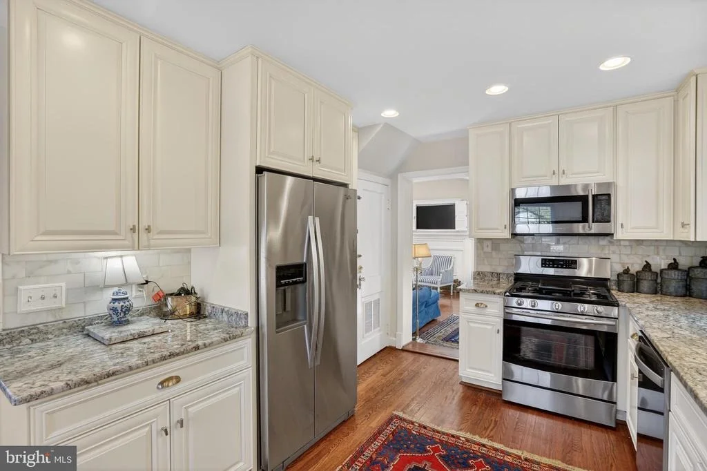Photo of 1210 W BRADDOCK ROAD