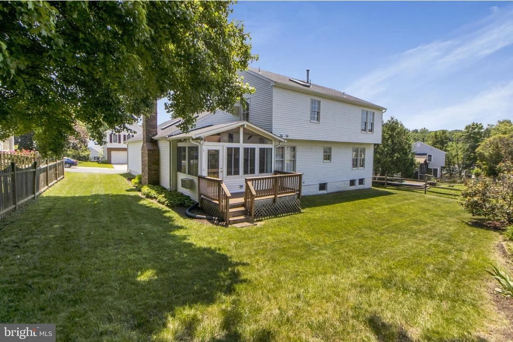 Photo of 1933 AUTUMN RIDGE CIRCLE