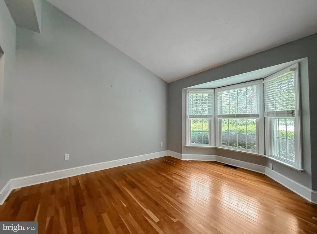 Photo of 40777 CENTER 40 CIRCLE
