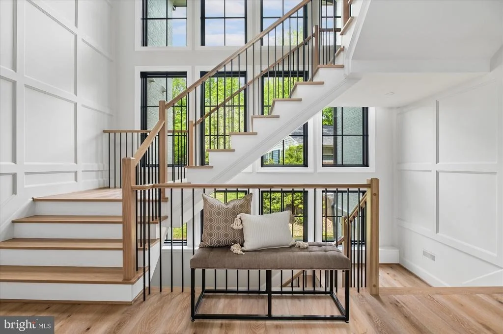 Photo of 1515 CRESTWOOD LANE