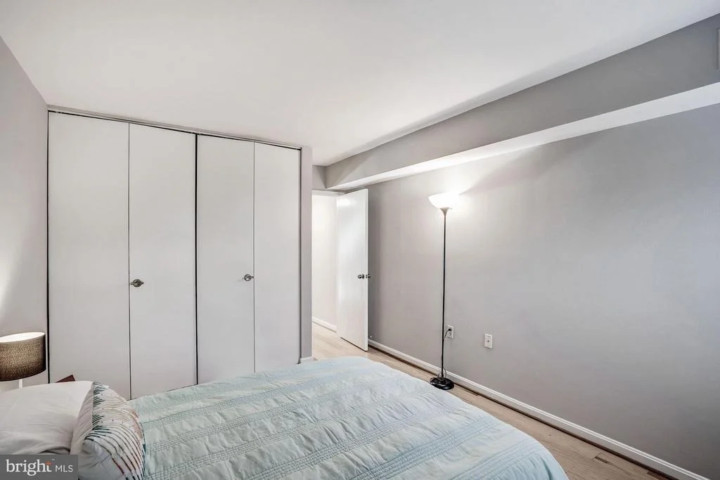 Photo of Unit 1A at 1540 NORTHGATE SQUARE