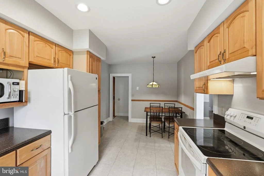 Photo of 727 N GOVERNORS AVENUE