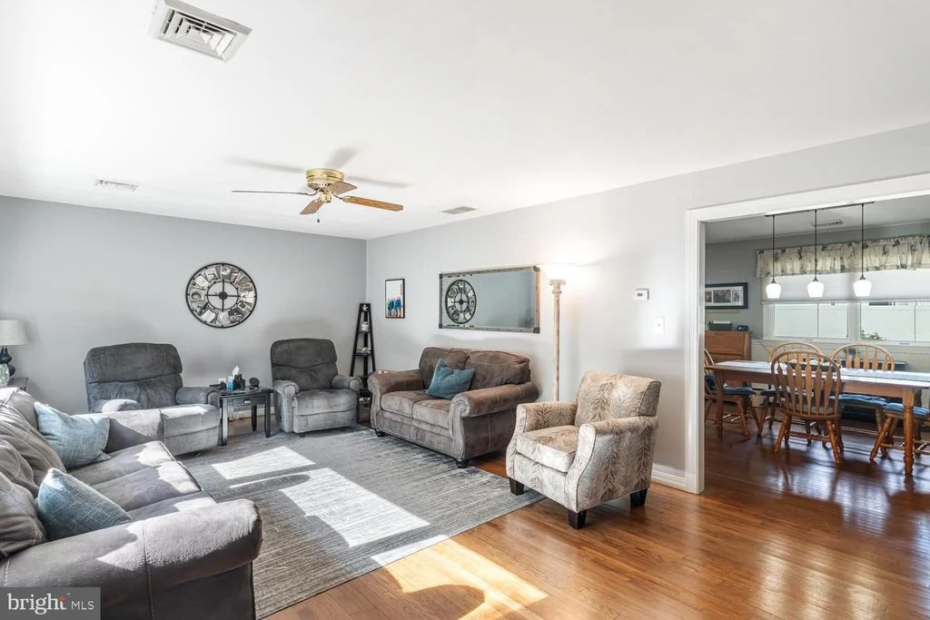 Photo of 38 PINEHURST DRIVE