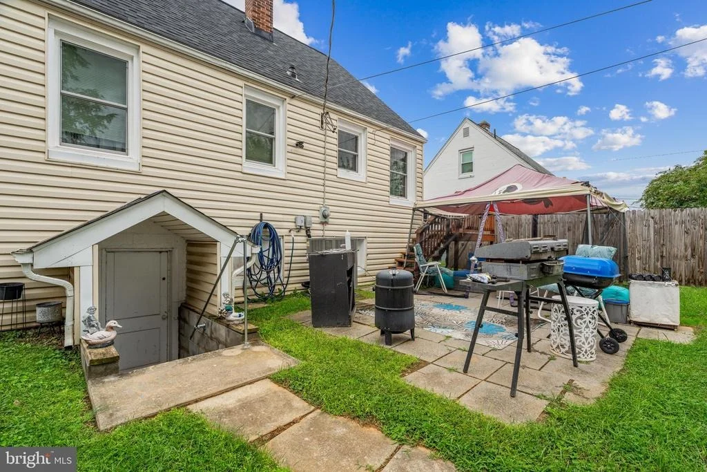 Photo of 1044 BEECHWOOD DRIVE
