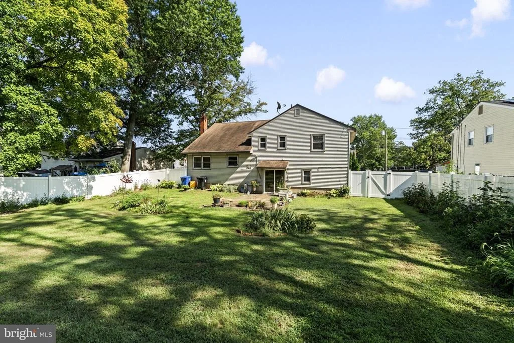 Photo of 440 WILLOW DRIVE