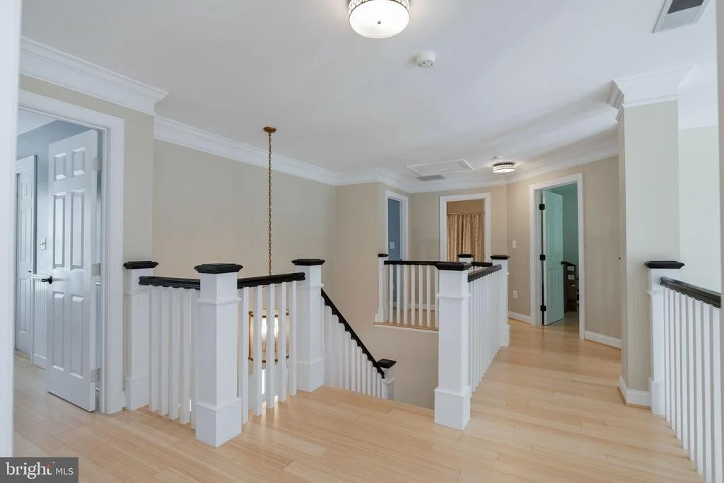 Photo of 9809 JOHN ROBERT WAY