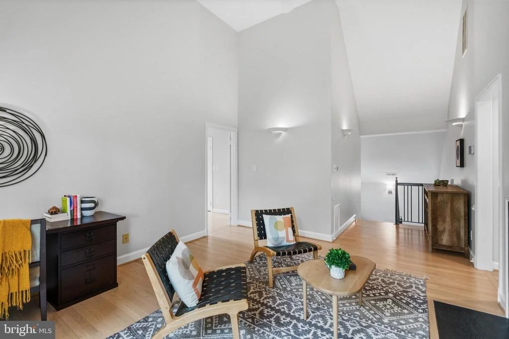 Photo of 7301 SUMMIT AVENUE
