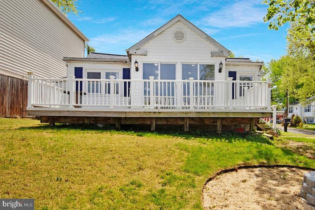 Photo of 7801 WATERVIEW
