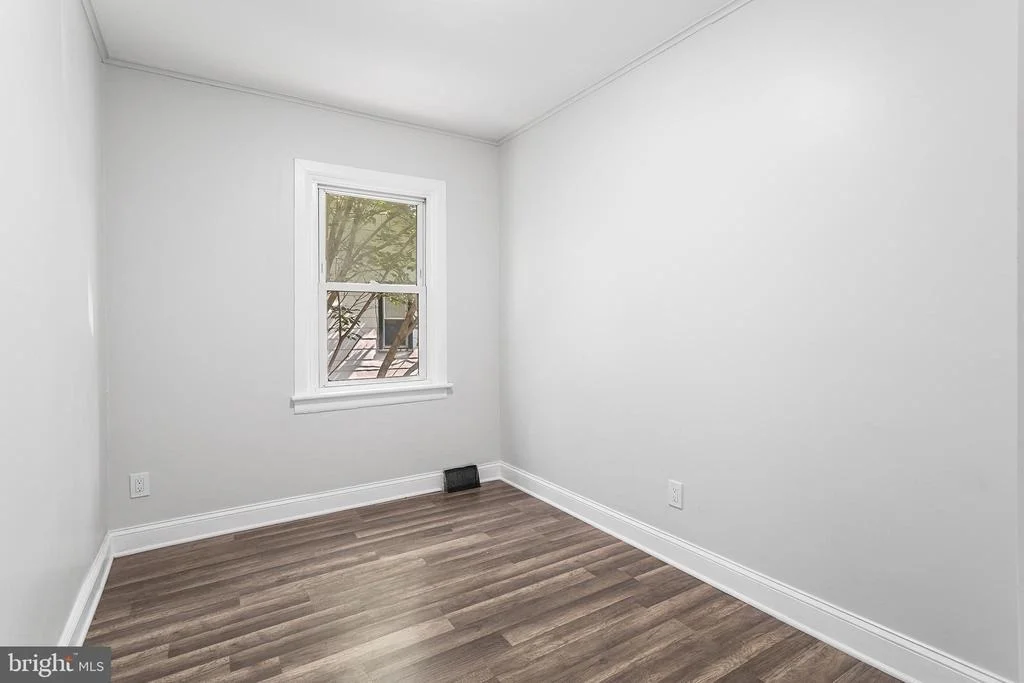Photo of 623 W 3RD STREET W
