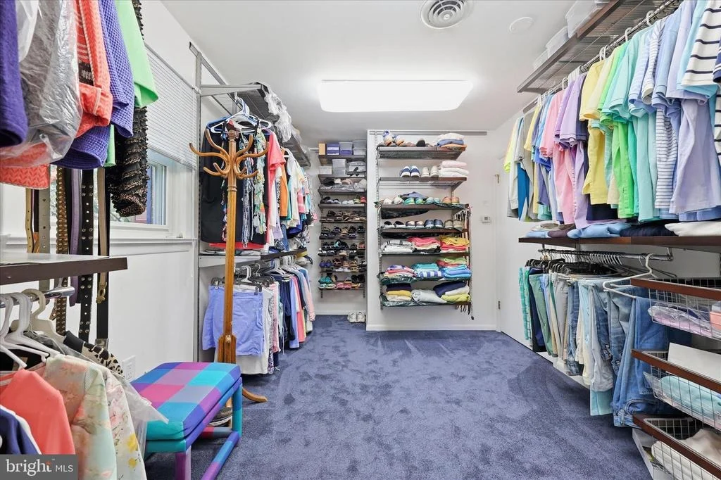 Photo of 6796 SUNNYBROOK DRIVE