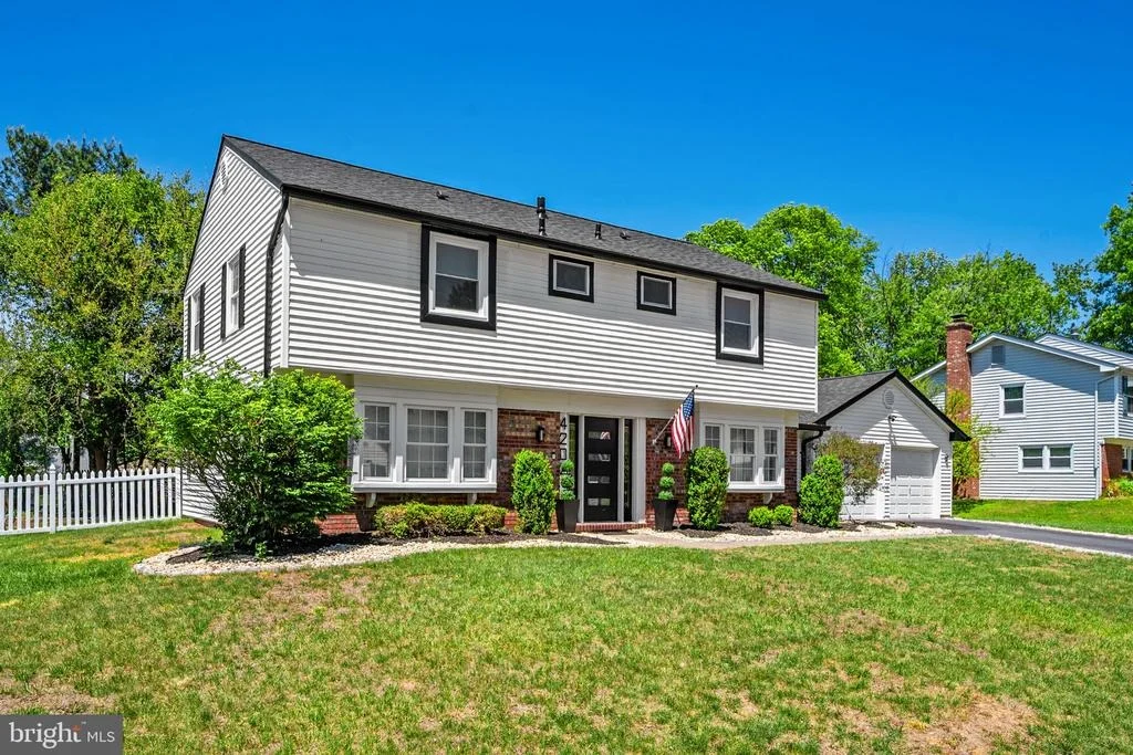 Photo of 4202 MINSTRELL LANE