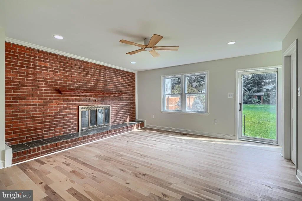 Photo of 11305 MAPLEVIEW DRIVE
