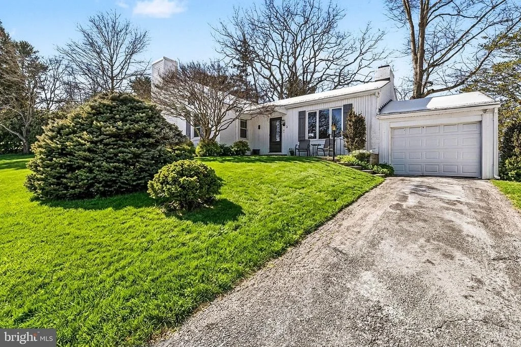 Photo of 3 MARBETH HILL