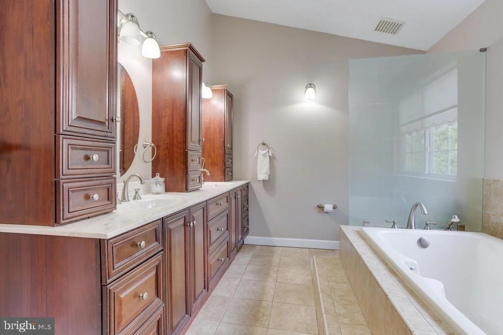 Photo of 12500 PERRYWOOD LANE