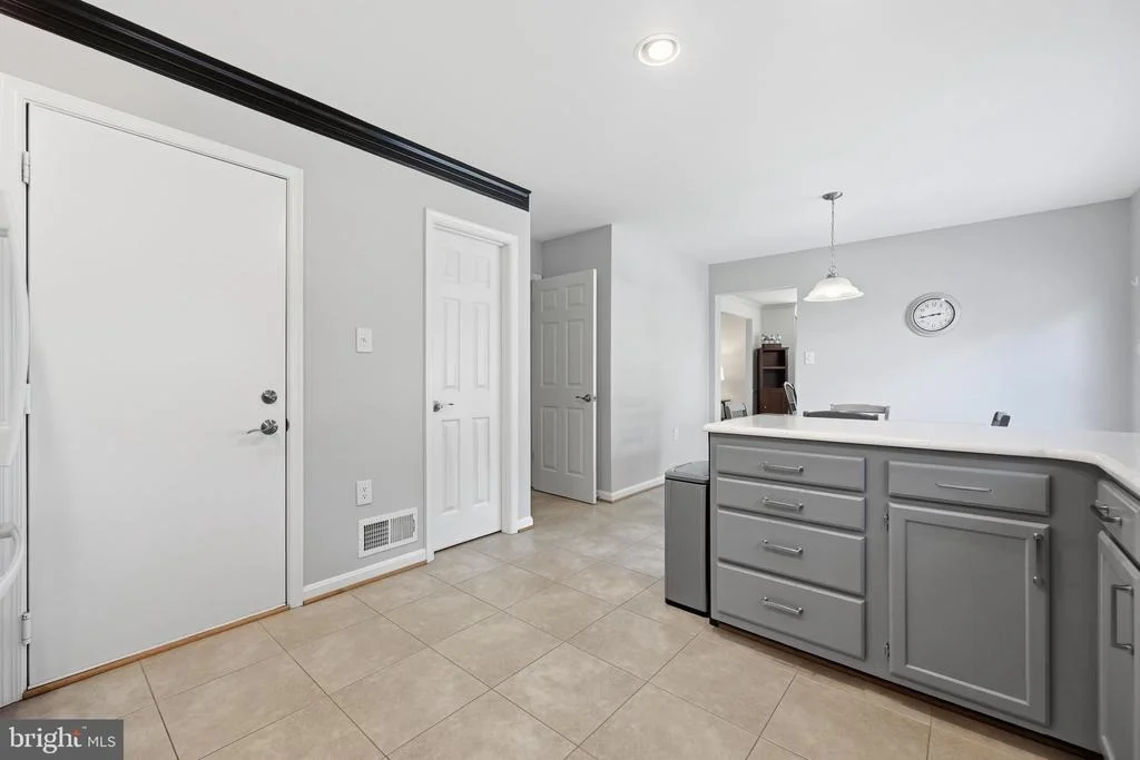 Photo of 1019 CHINABERRY DRIVE