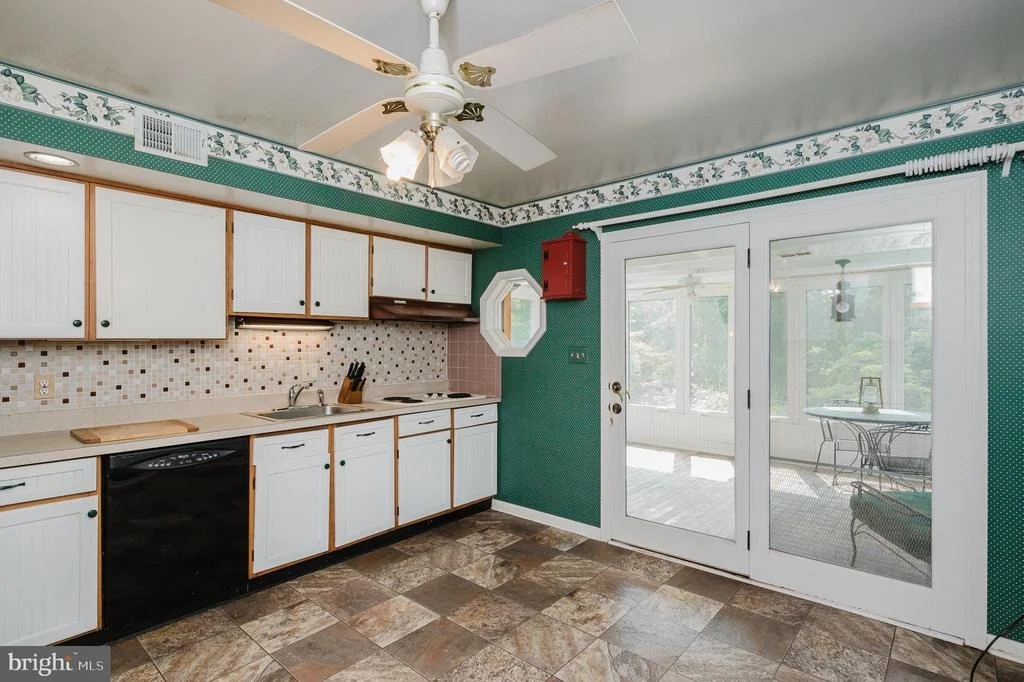Photo of 1306 GRANDVIEW COURT