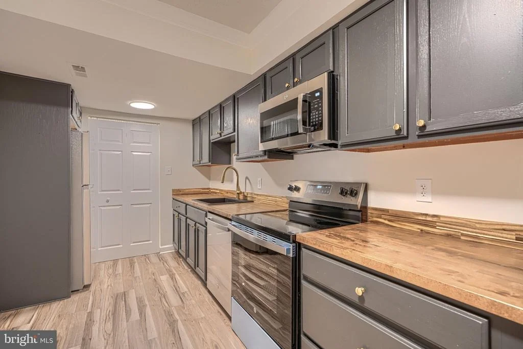 Photo of Unit E at 7191 CYPRESS COURT