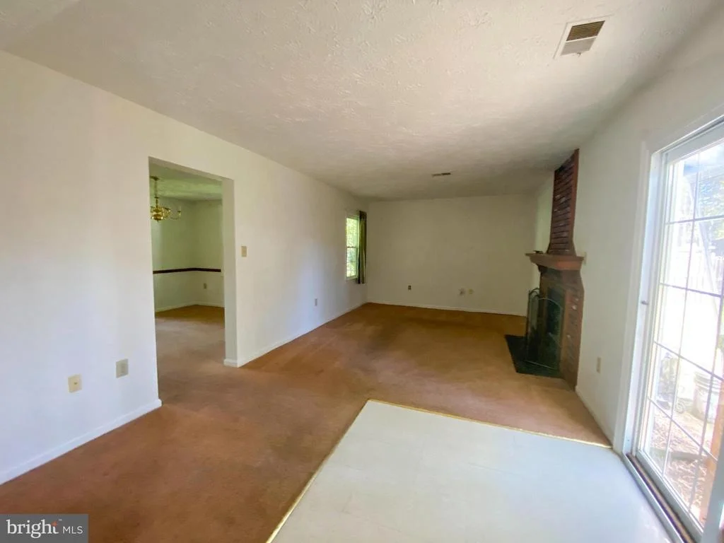 Photo of 121 RIVERSIDE RUN DRIVE