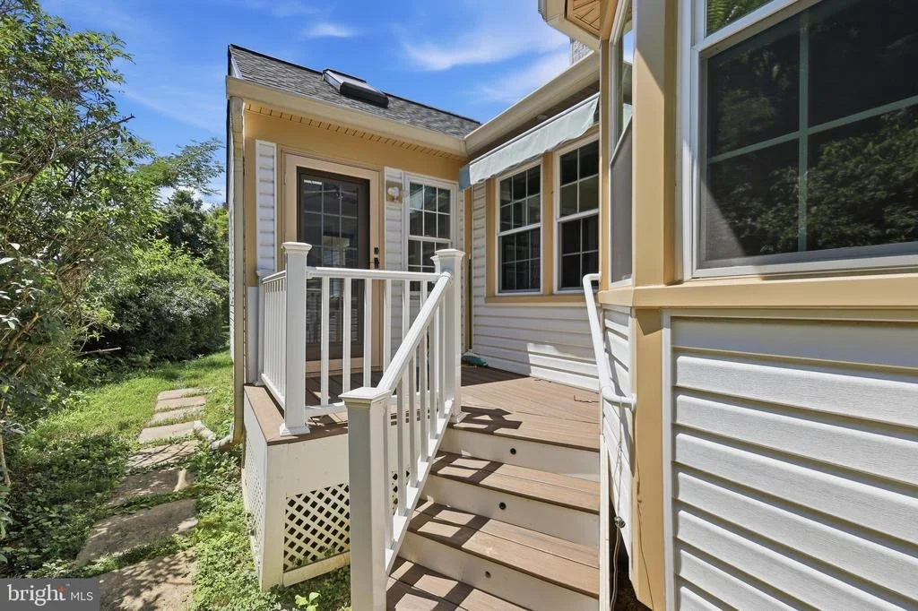 Photo of 2417 BEAR DEN ROAD