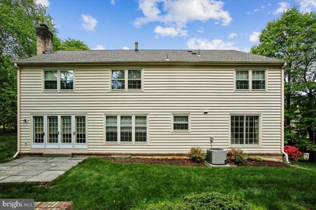 Photo of 9208 FALL RIVER LANE