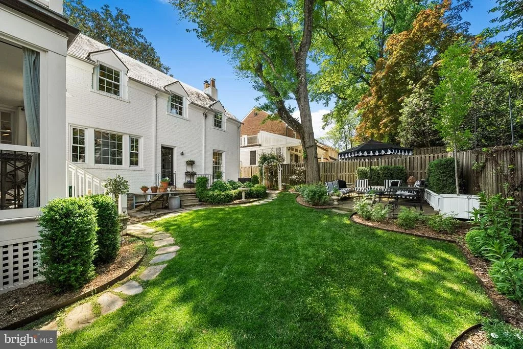 Photo of 6010 FORT HUNT ROAD