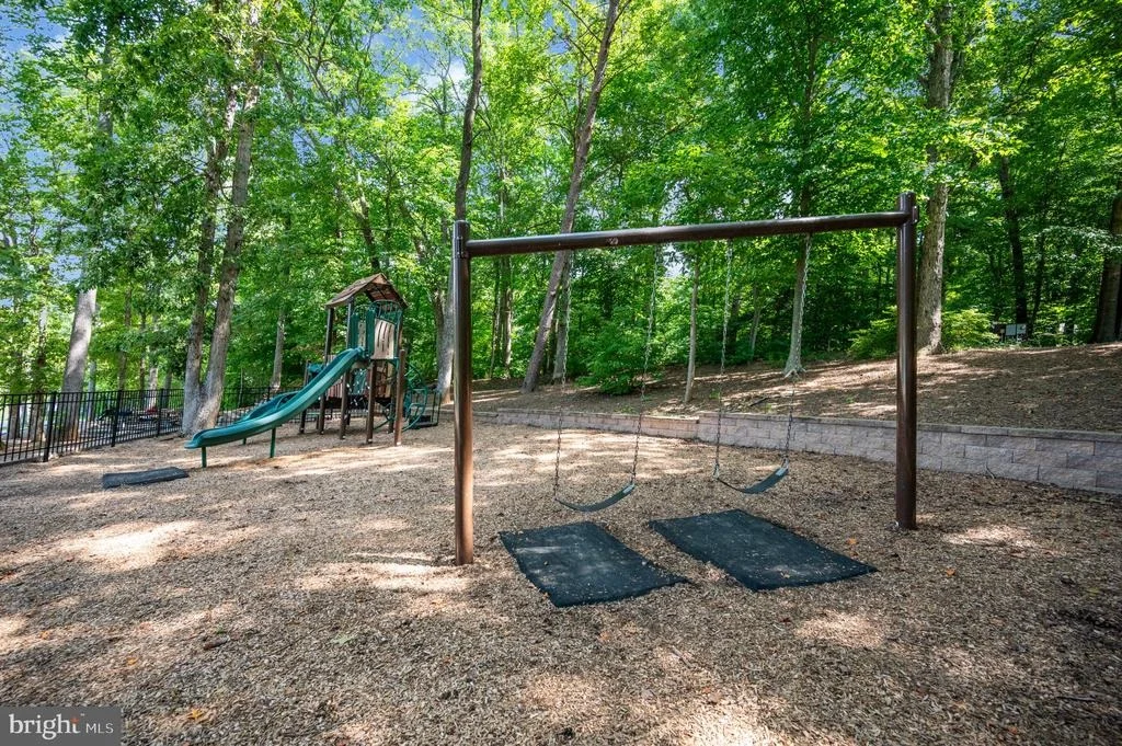 Photo of 4204 AVON DRIVE