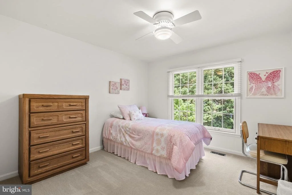 Photo of 4913 CONTINENTAL DRIVE